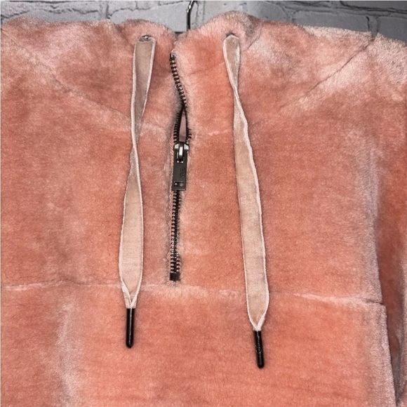Ugg Kailani Lantana Pink Sherpa Hoodie Pull-Over Women’s Sz XS Pockets Faux Fur - Picture 3 of 8